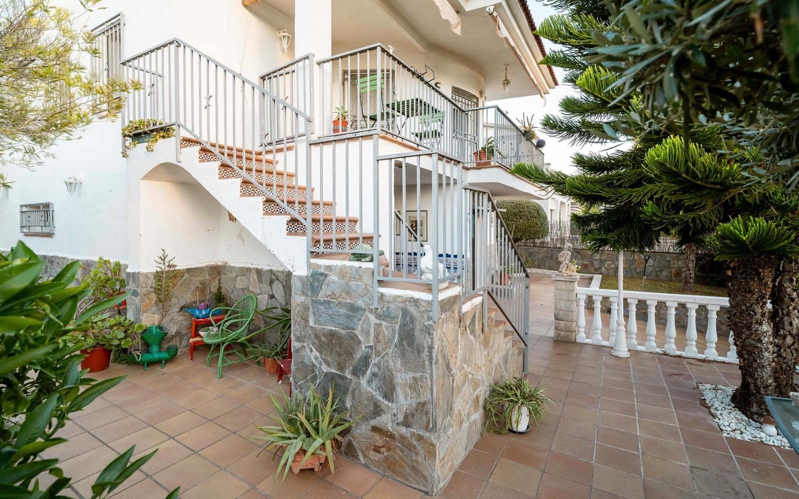 4 sypialnia Willa na sprzedaż w Calafell z basenem garażem - 294 900 € (Ref: 9348035)