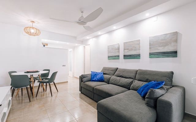 2 quarto Penthouse para venda em Castelldefels com piscina garagem - 665 000 € (Ref: 9348713)