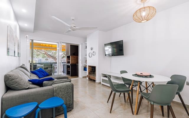 2 quarto Penthouse para venda em Castelldefels com piscina garagem - 665 000 € (Ref: 9348713)