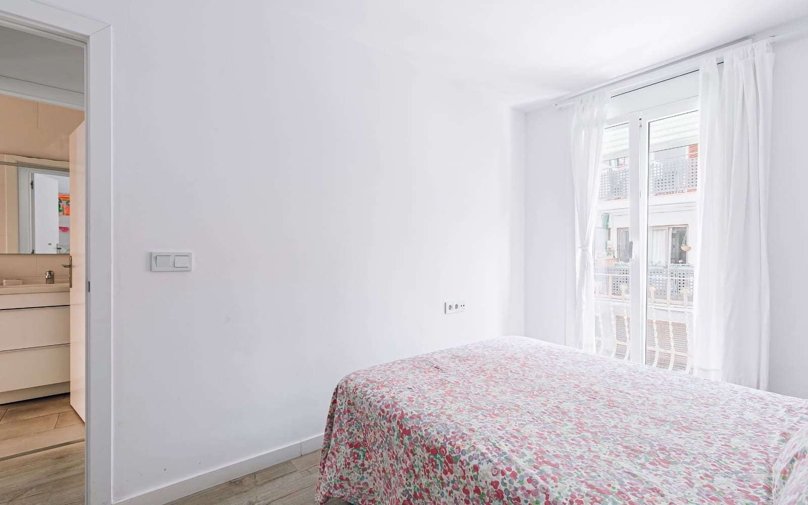 2 chambre Penthouse à vendre à Barcelone ville - 335 000 € (Ref: 9353986)