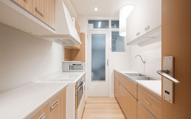 4 bedroom Flat for sale in La Sagrada Família, Barcelona city - € 470,000 (Ref: 9354160)