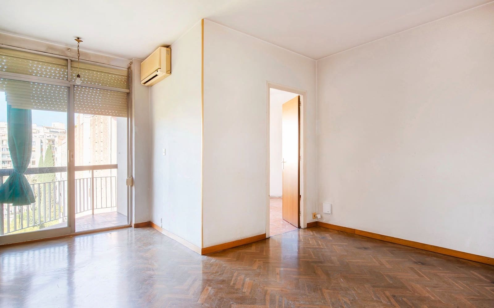 4 soveværelse Lejlighed til salg i Barcelona by - € 470.000 (Ref: 9354160)