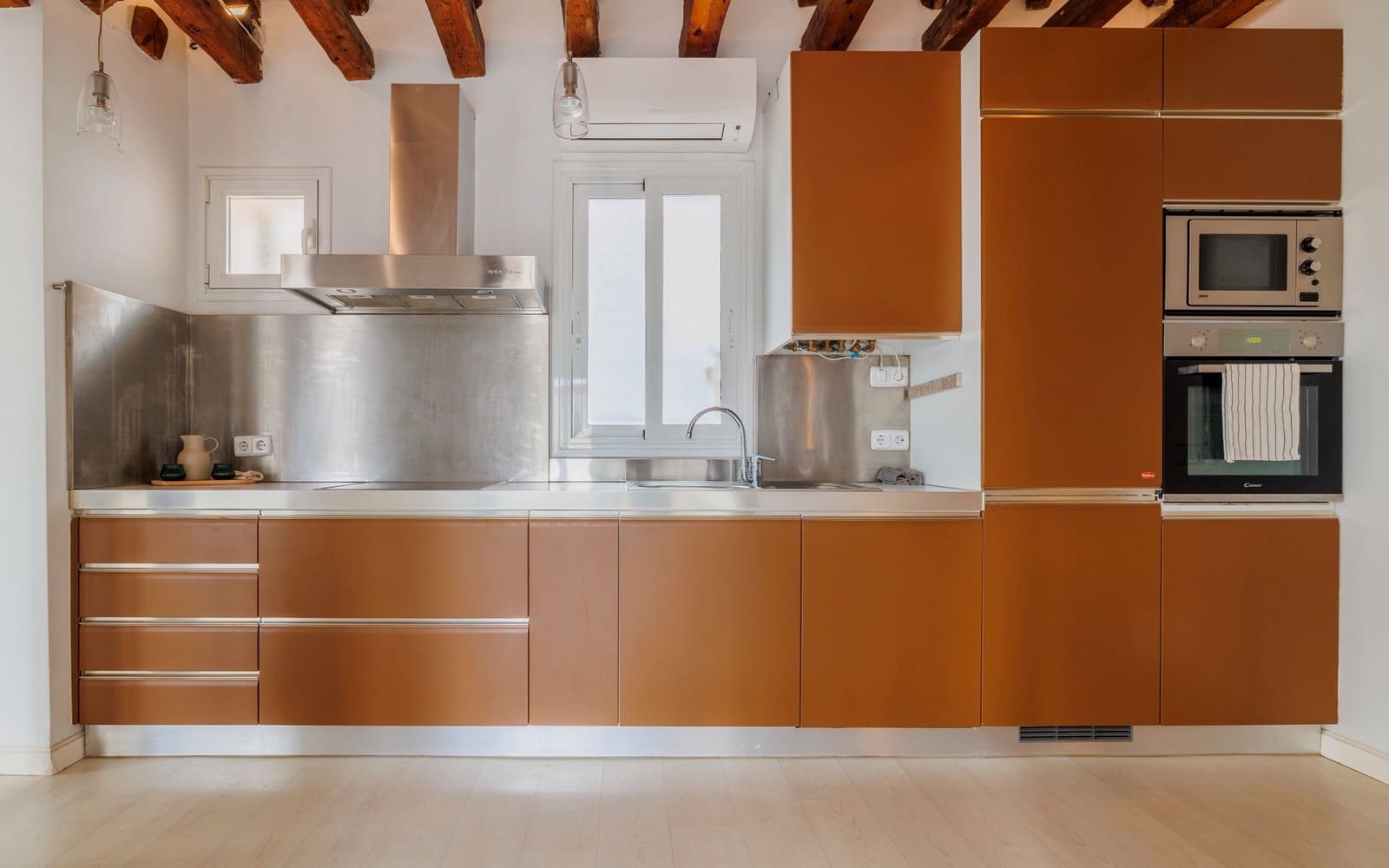 Appartement de 2 chambres à louer à Madrid ville - 1 900 € (Ref: 9354161)