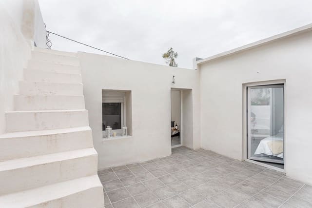 3 bedroom Townhouse for sale in Sagunto / Sagunt - € 199,000 (Ref: 9354162)