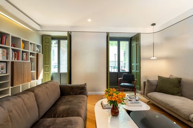 Piso de 3 habitaciones en Jerónimos, Madrid ciudad en venta - 2.730.000 € (Ref: 9360836)