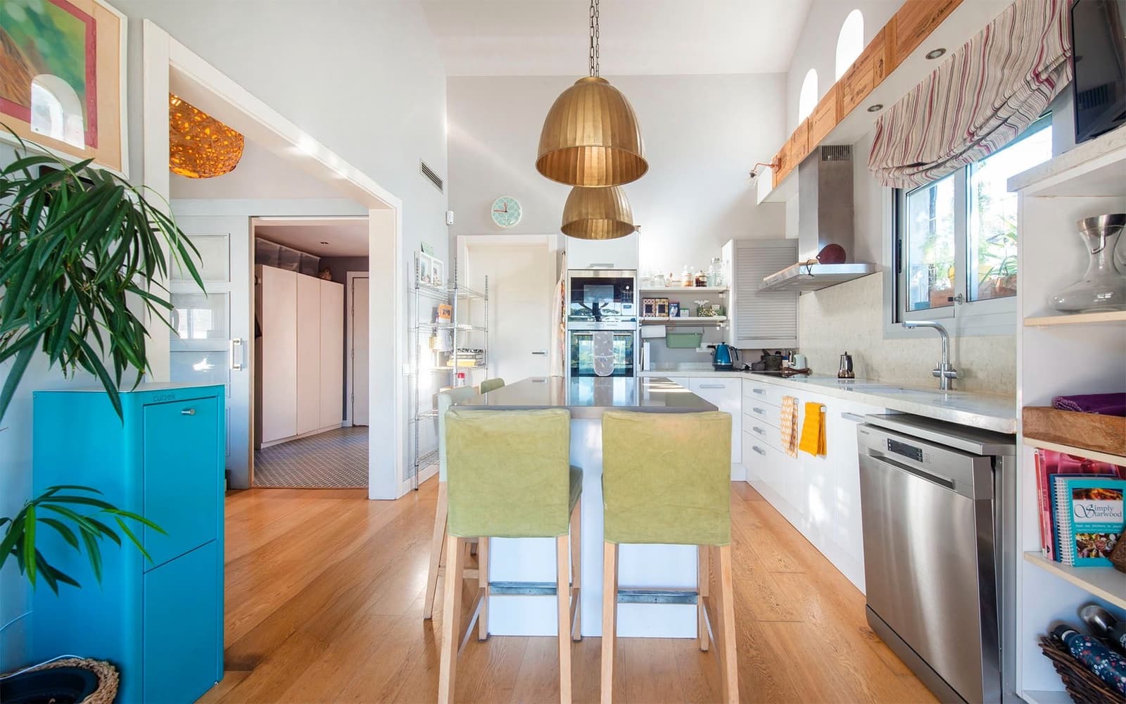 4 makuuhuone Huvila myytävänä paikassa Castelldefels mukana uima-altaan 
autotalli - 1 100 000 € (Ref: 9362866)