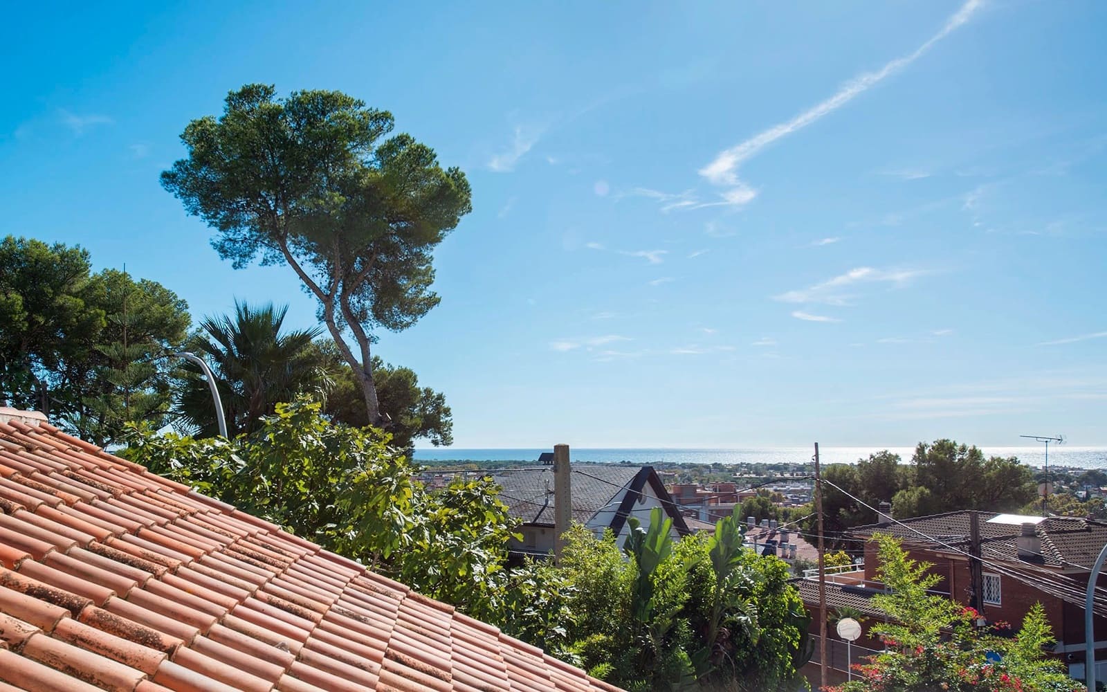 4 makuuhuone Huvila myytävänä paikassa Castelldefels mukana uima-altaan 
autotalli - 1 100 000 € (Ref: 9362866)