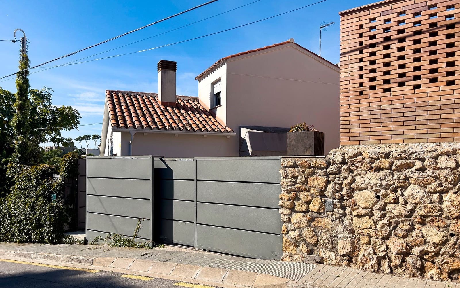 4 makuuhuone Huvila myytävänä paikassa Castelldefels mukana uima-altaan 
autotalli - 1 100 000 € (Ref: 9362866)