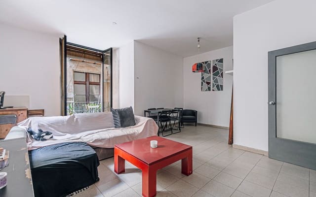 3 chambre Appartement à vendre à El Barri Gòtic, Barcelone ville - 349 000 € (Ref: 9368977)