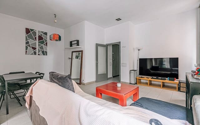 3 chambre Appartement à vendre à El Barri Gòtic, Barcelone ville - 349 000 € (Ref: 9368977)