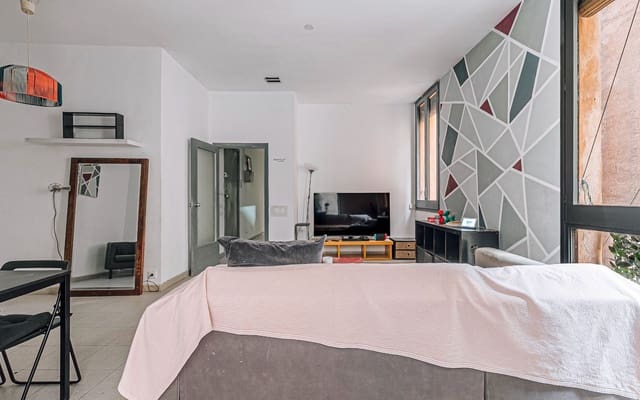 3 chambre Appartement à vendre à El Barri Gòtic, Barcelone ville - 349 000 € (Ref: 9368977)