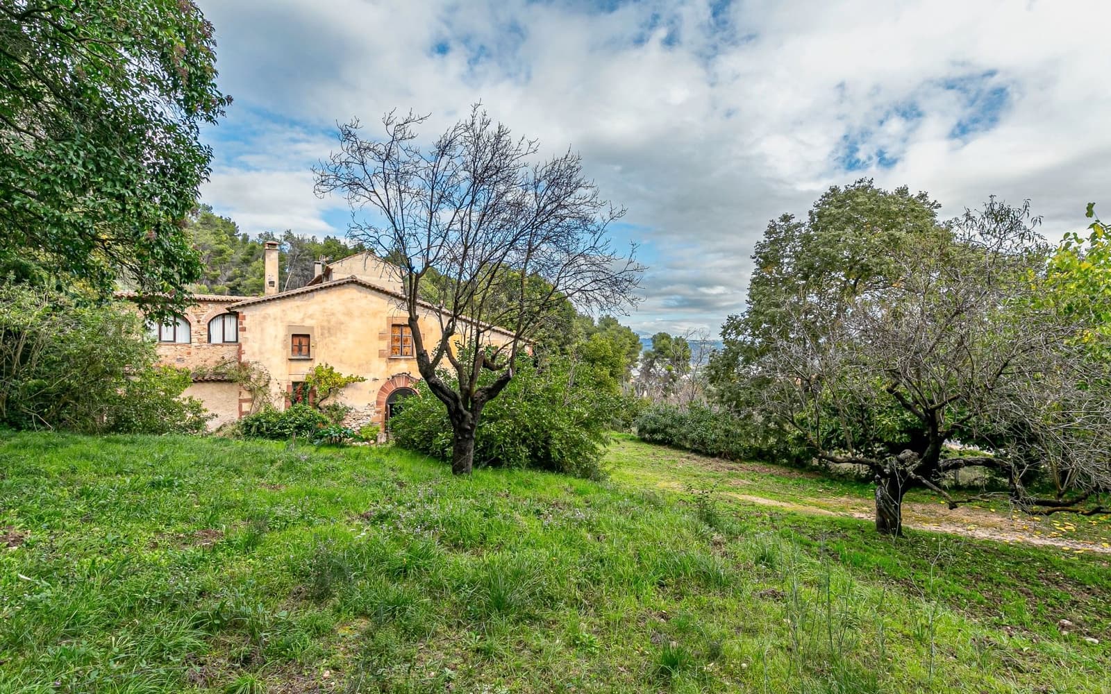 6 sovrum Finca/Hus på landet till salu i Sant Andreu de la Barca med garage - 1 300 000 € (Ref: 9368978)