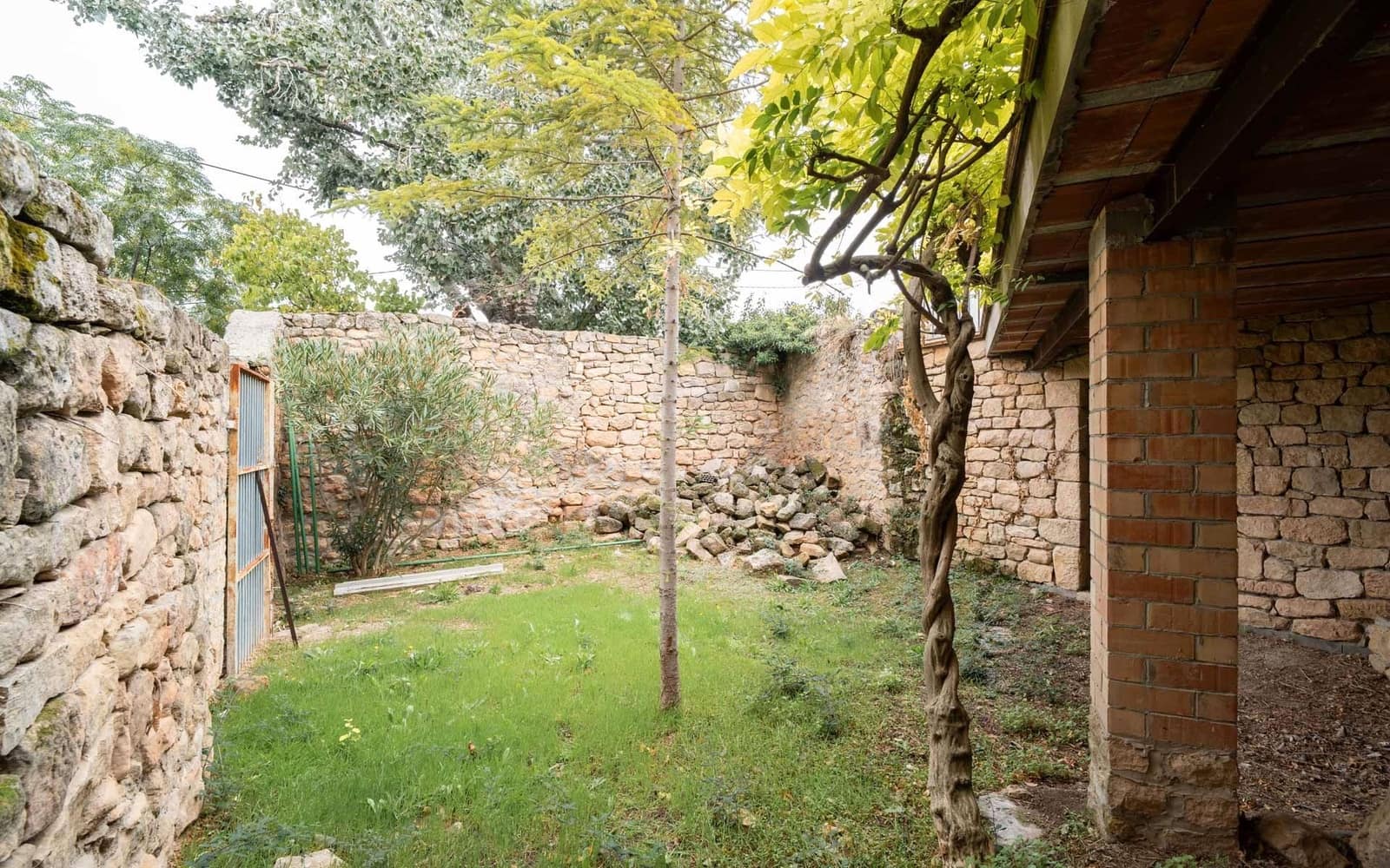 3 soverom Hus til salgs i La Pobla de Cervoles - € 90 000 (Ref: 9371520)