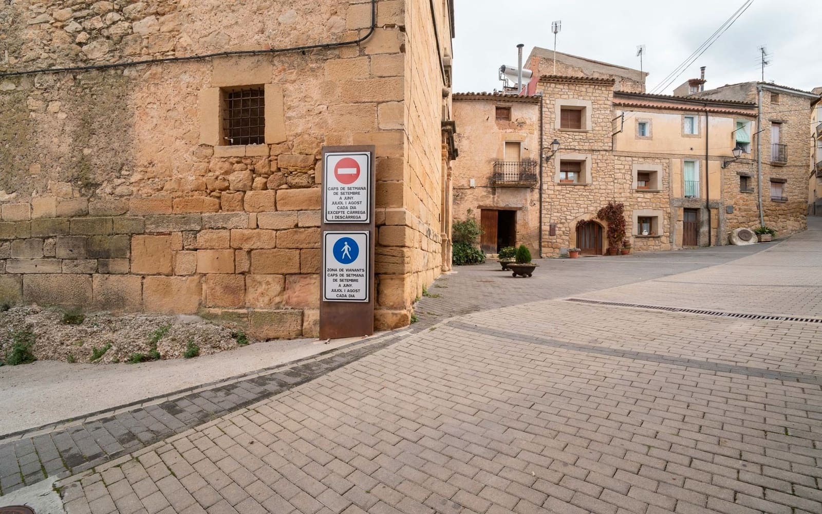 3 soverom Hus til salgs i La Pobla de Cervoles - € 90 000 (Ref: 9371520)