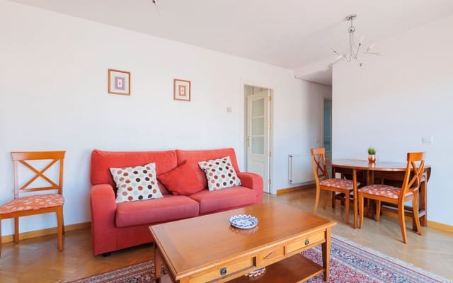 1 sypialnia Penthouse do wynajęcia w Numancia, Miasto Madryt z basenem garażem - 1 250 € (Ref: 9386035)