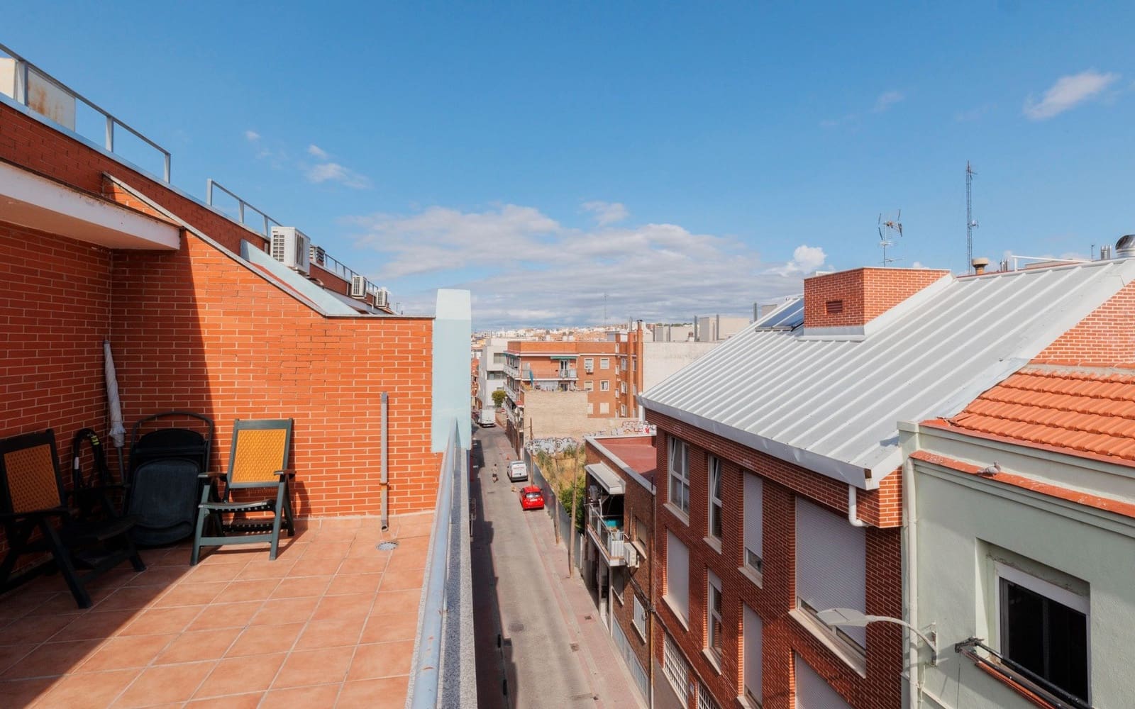 1 makuuhuone Kattohuoneisto vuokrattavana paikassa Madrid kaupunki mukana uima-altaan 
autotalli - 1 250 € (Ref: 9386035)