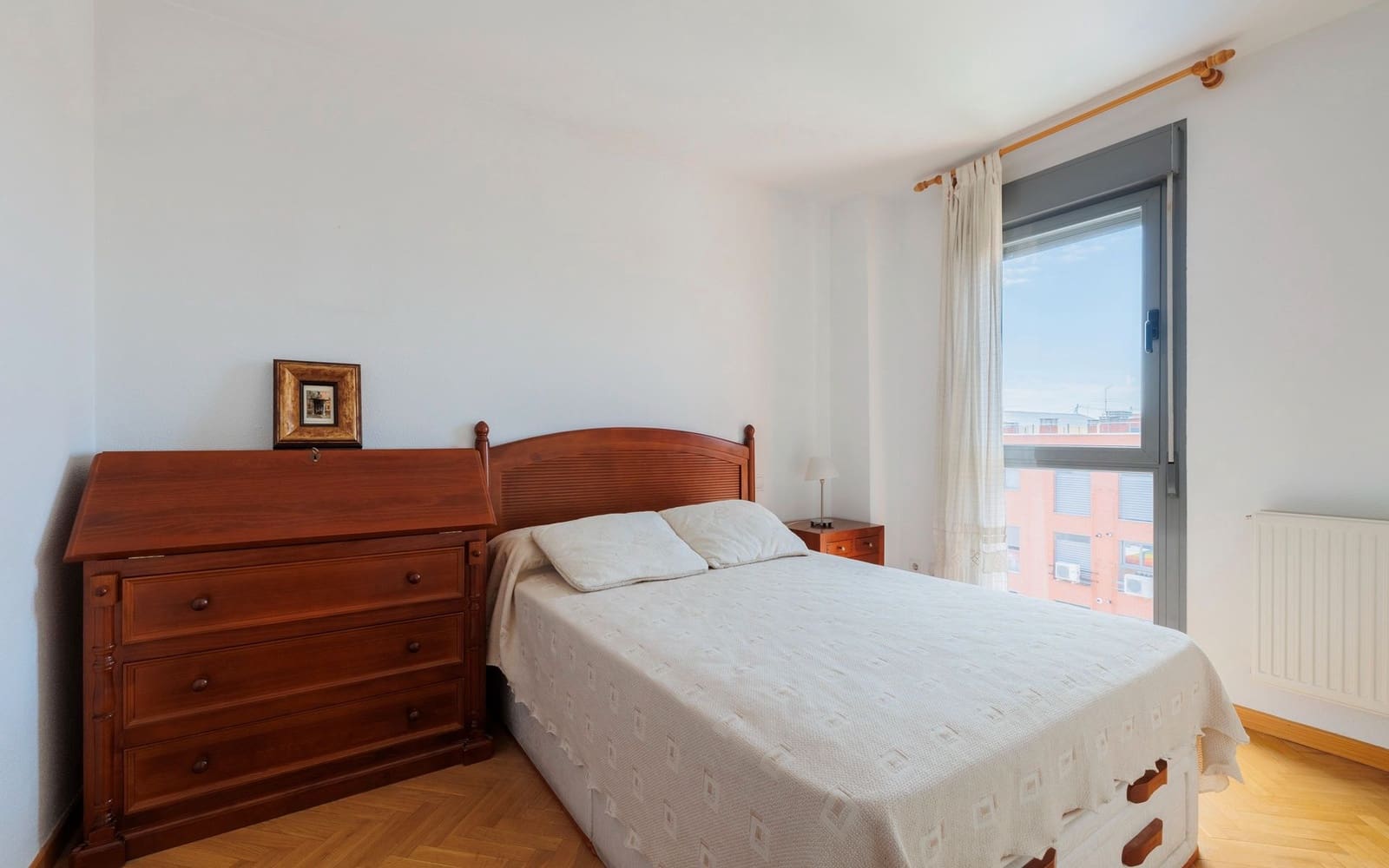 1 makuuhuone Kattohuoneisto vuokrattavana paikassa Madrid kaupunki mukana uima-altaan 
autotalli - 1 250 € (Ref: 9386035)