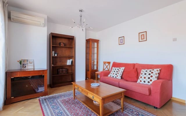 1 sypialnia Penthouse do wynajęcia w Numancia, Miasto Madryt z basenem garażem - 1 250 € (Ref: 9386035)