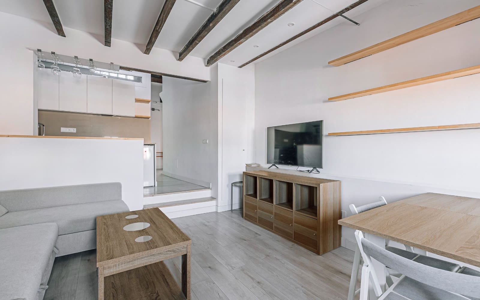 1 slaapkamer Penthouse te koop in Barcelona stad - € 345.000 (Ref: 9390031)