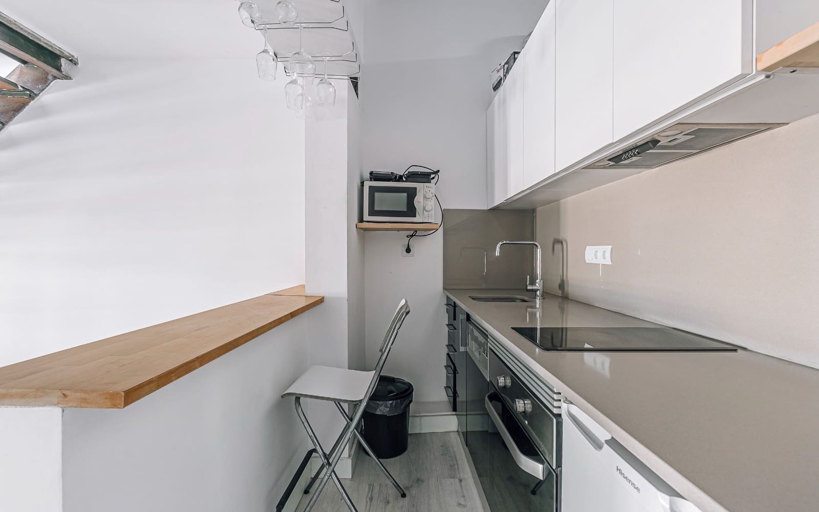 1 slaapkamer Penthouse te koop in Barcelona stad - € 345.000 (Ref: 9390031)