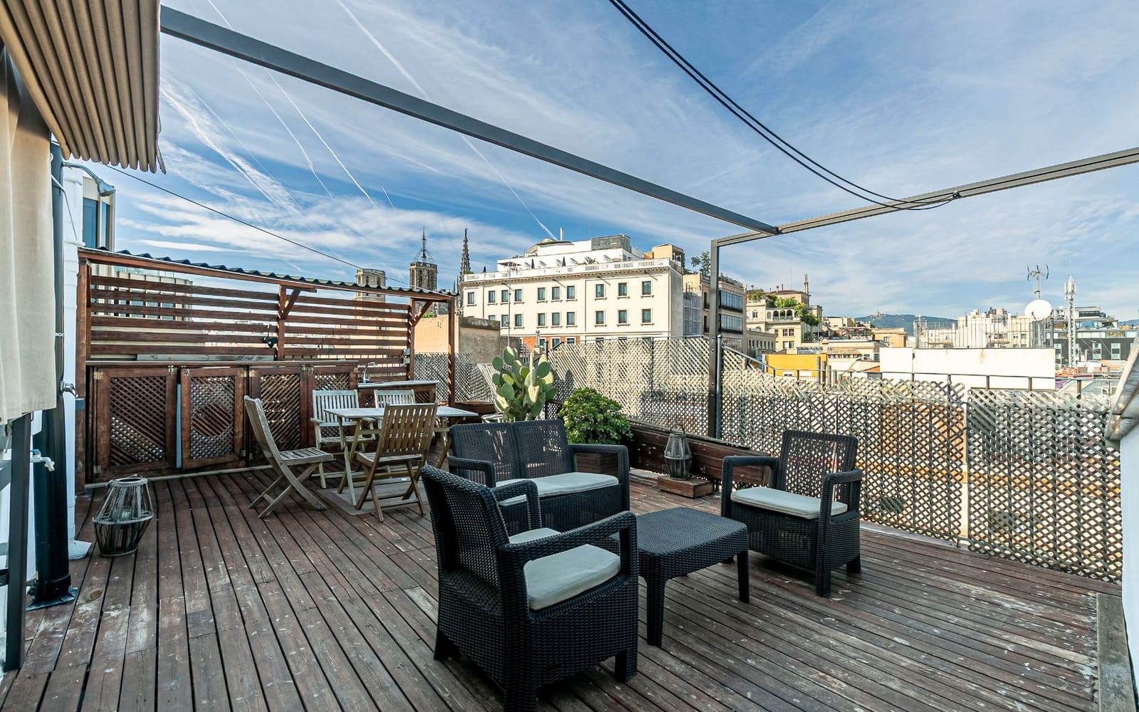 1 slaapkamer Penthouse te koop in Barcelona stad - € 345.000 (Ref: 9390031)