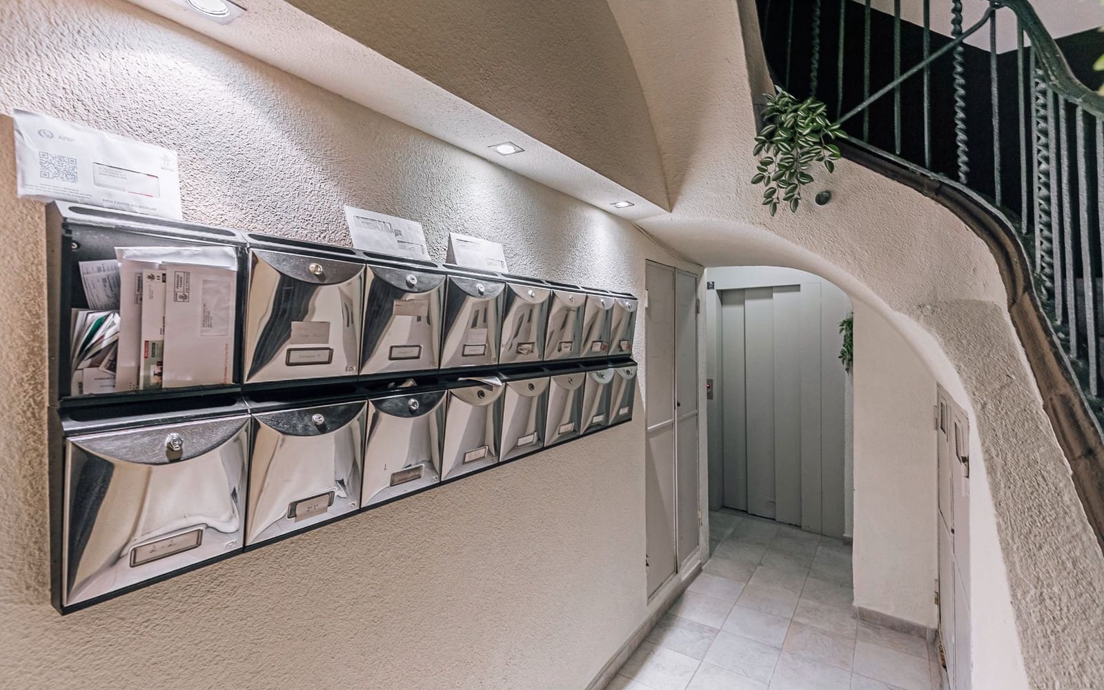 1 slaapkamer Penthouse te koop in Barcelona stad - € 335.000 (Ref: 9390031)