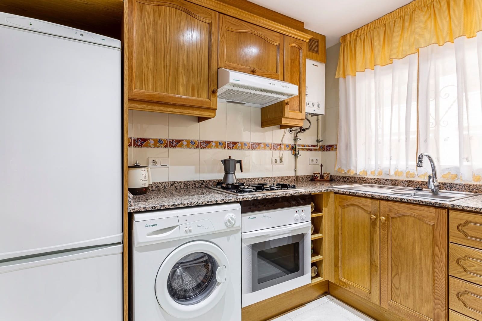 2 chambre Appartement à vendre à Oropesa  avec piscine garage - 149 000 € (Ref: 9397010)