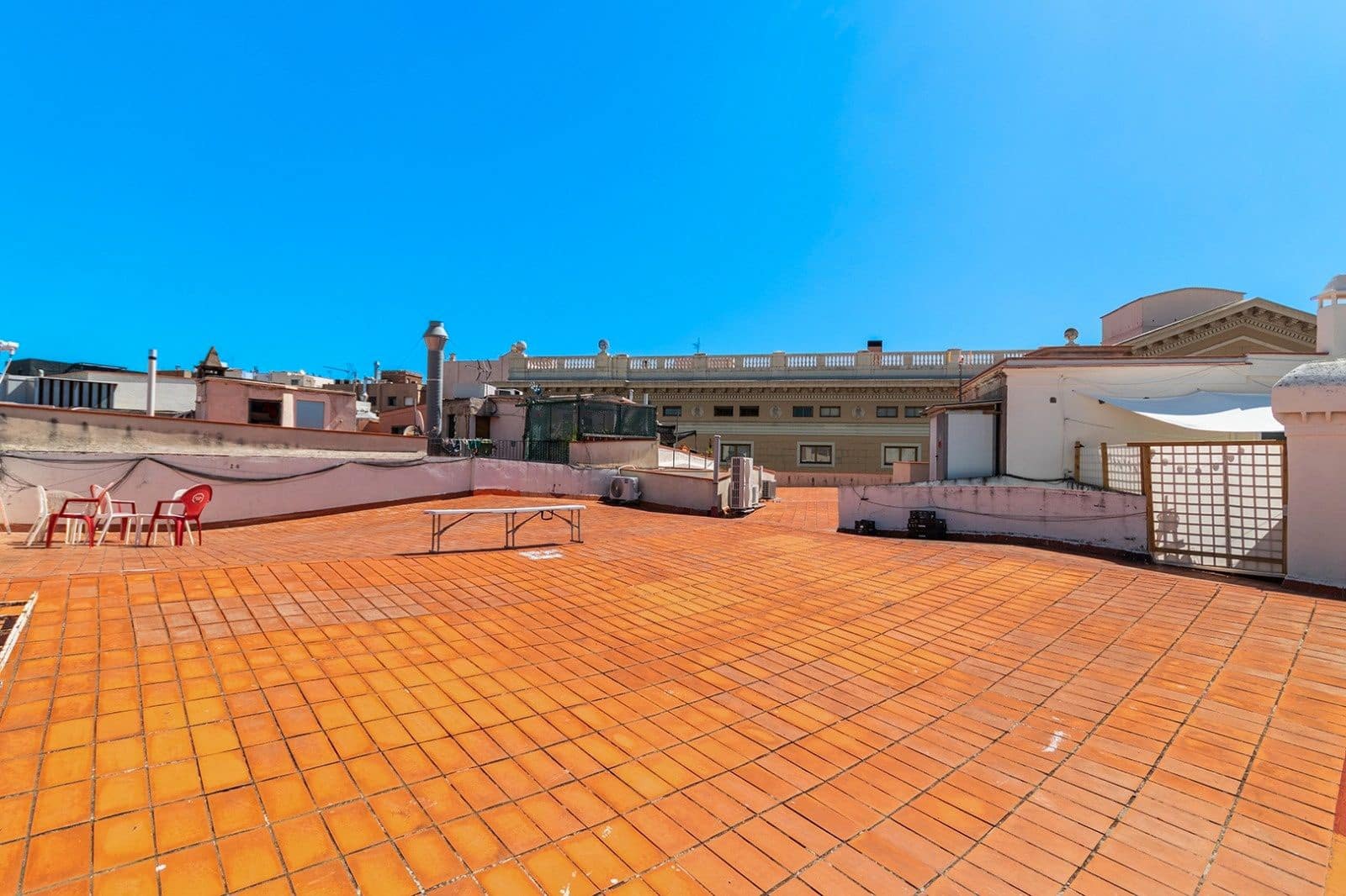 4 soveværelse Lejlighed til salg i Barcelona by - € 599.000 (Ref: 9402675)