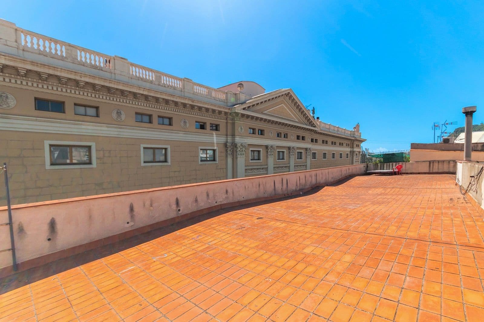 4 soveværelse Lejlighed til salg i Barcelona by - € 599.000 (Ref: 9402675)