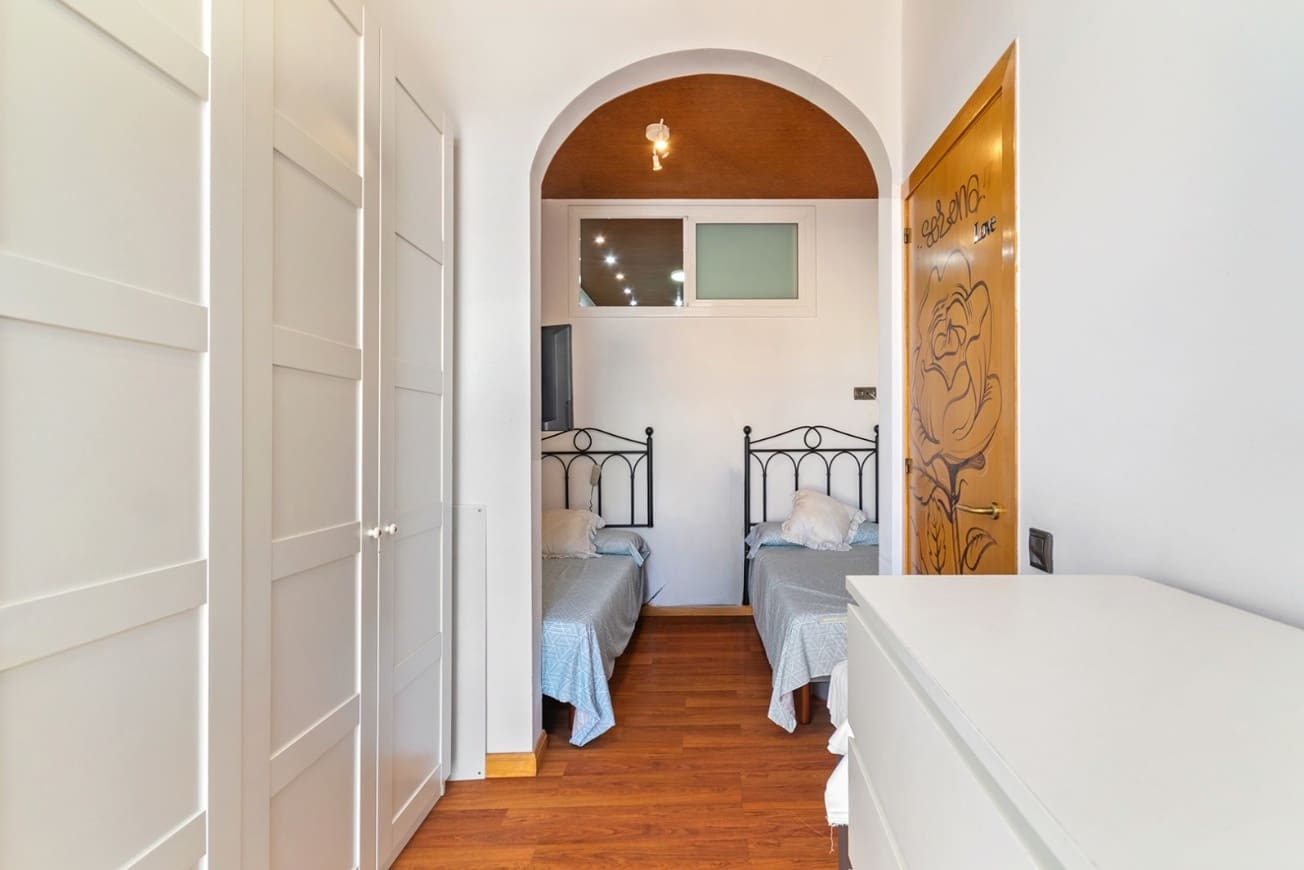 4 soveværelse Lejlighed til salg i Barcelona by - € 599.000 (Ref: 9402675)