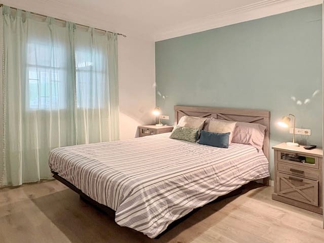 3 soverom Leilighet til salgs i L'Antiga Esquerra de L'Eixample, Barcelona by - € 550 000 (Ref: 9406923)