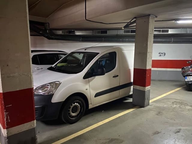 Garasje til salgs i El Poble Sec, Barcelona by - € 25 000 (Ref: 9410159)