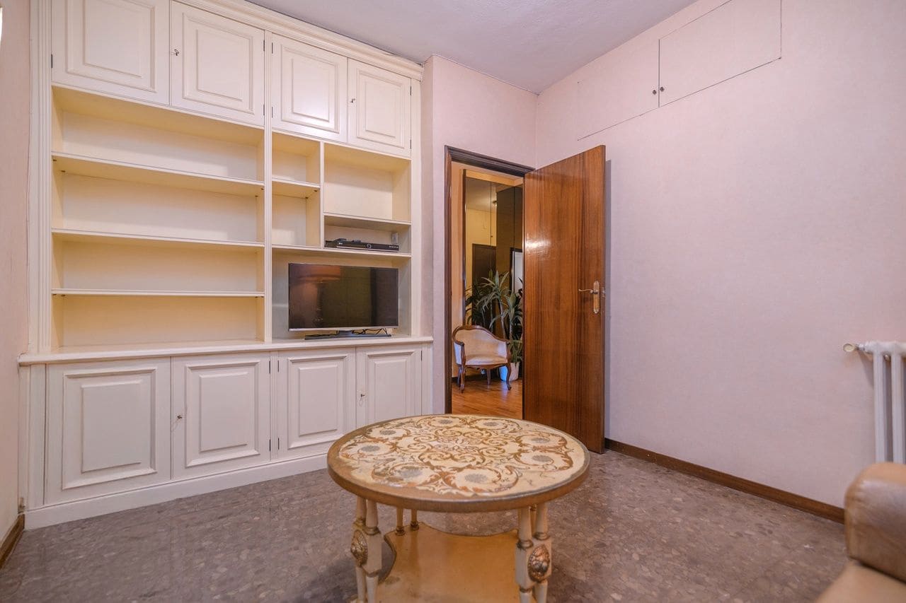 4 soveværelse Lejlighed til salg i Barcelona by - € 740.000 (Ref: 9414798)