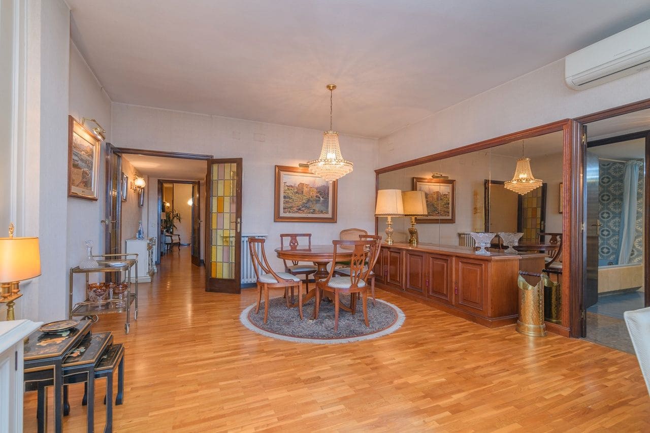 4 soveværelse Lejlighed til salg i Barcelona by - € 740.000 (Ref: 9414798)