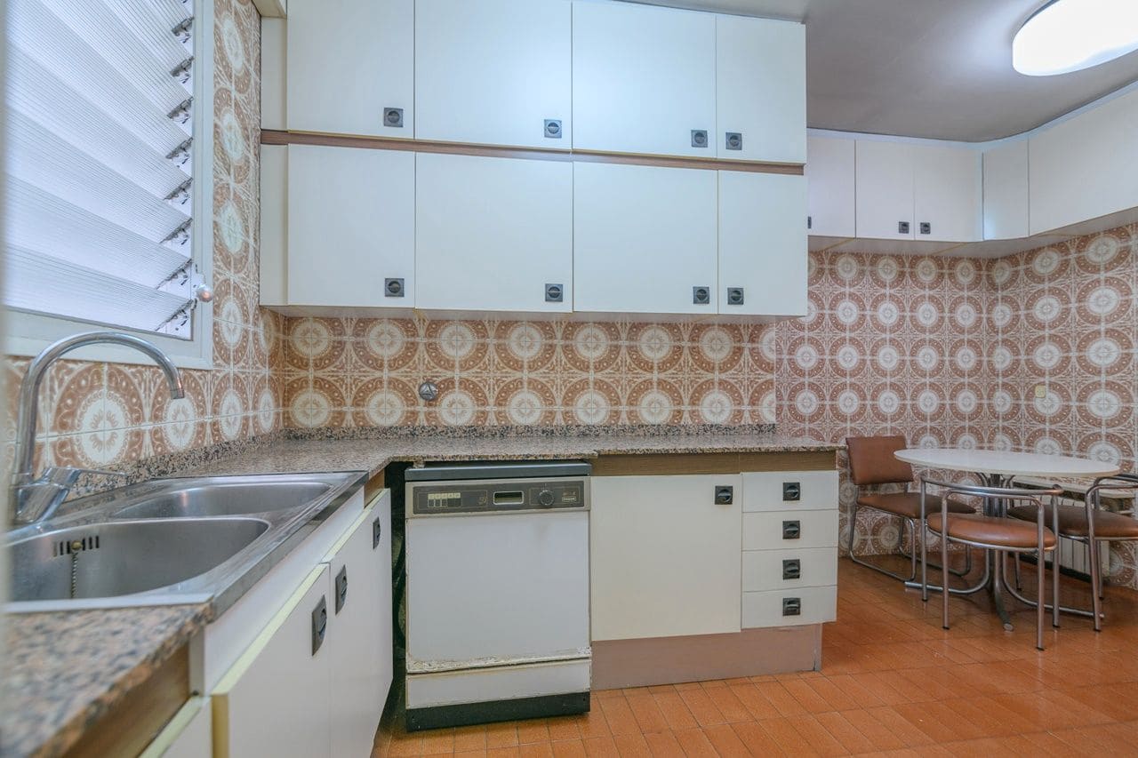 4 soveværelse Lejlighed til salg i Barcelona by - € 740.000 (Ref: 9414798)