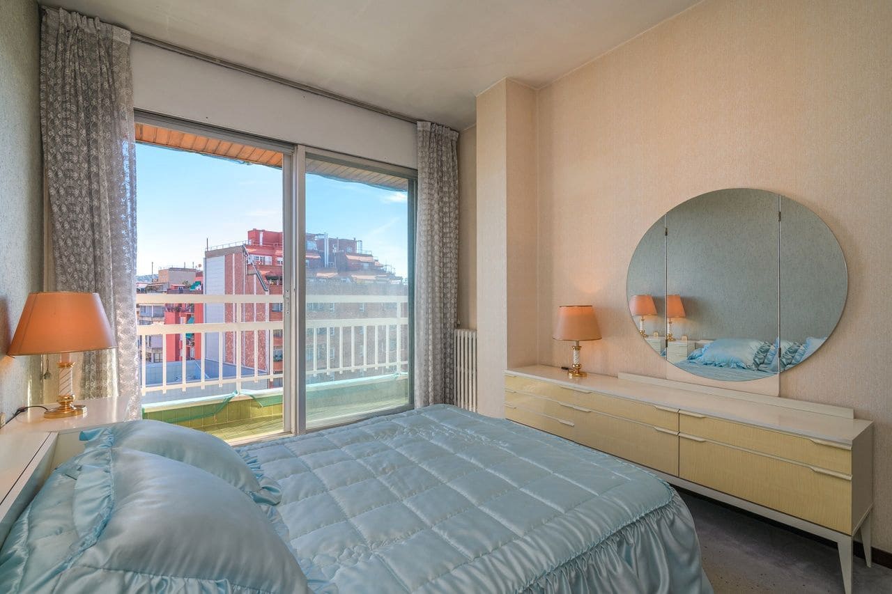 4 soveværelse Lejlighed til salg i Barcelona by - € 740.000 (Ref: 9414798)