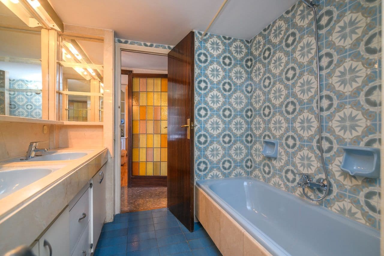 4 soveværelse Lejlighed til salg i Barcelona by - € 740.000 (Ref: 9414798)