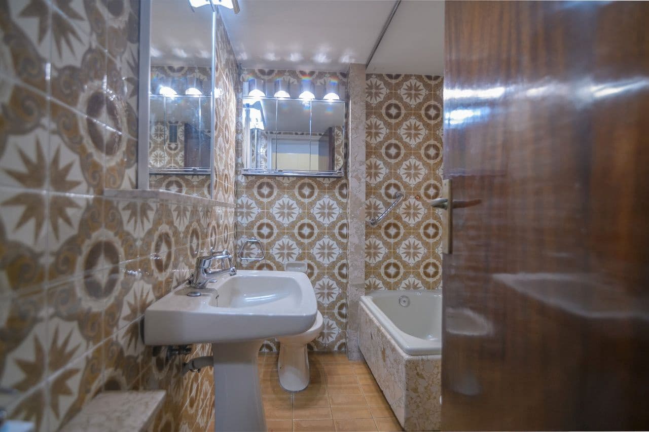 4 soveværelse Lejlighed til salg i Barcelona by - € 740.000 (Ref: 9414798)