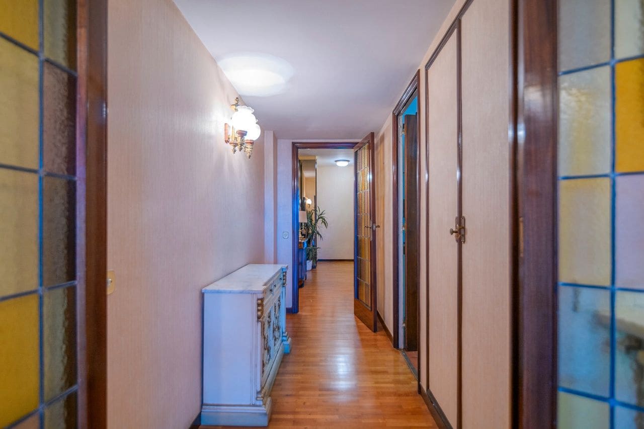 4 soveværelse Lejlighed til salg i Barcelona by - € 740.000 (Ref: 9414798)