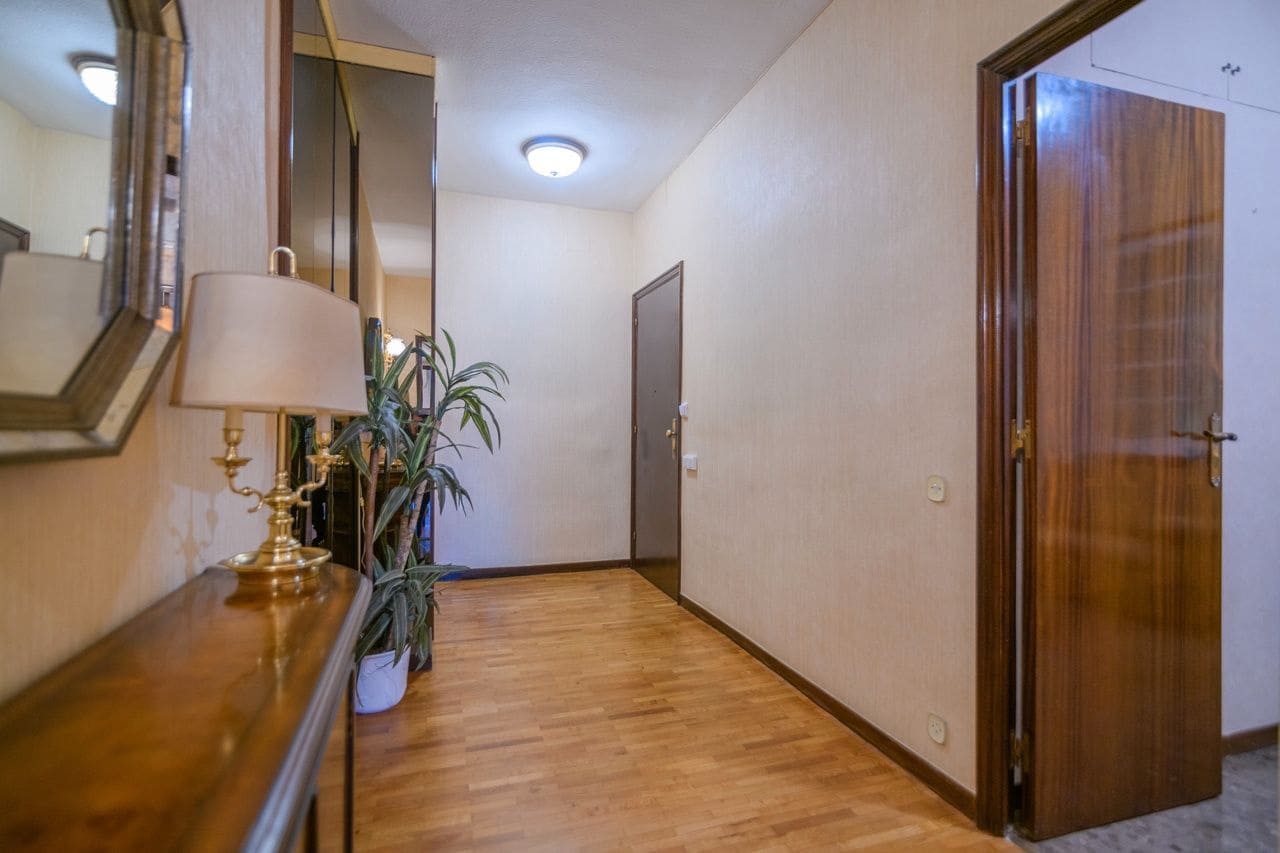 4 soveværelse Lejlighed til salg i Barcelona by - € 740.000 (Ref: 9414798)