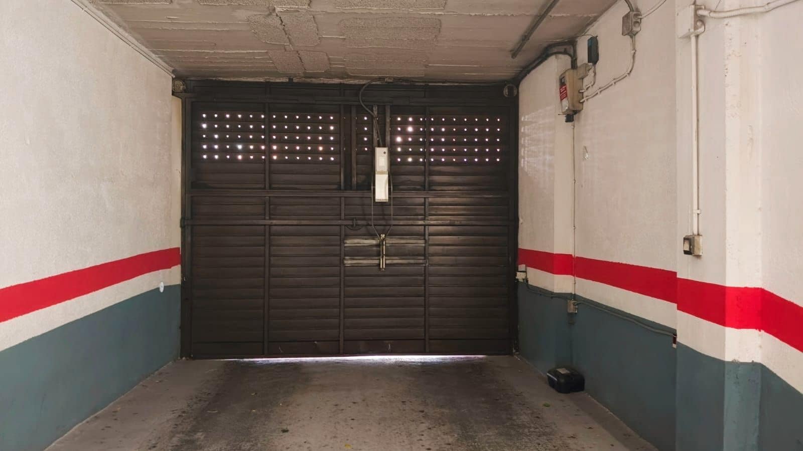 Garage for sale in Barcelona city - € 25,000 (Ref: 9415487)
