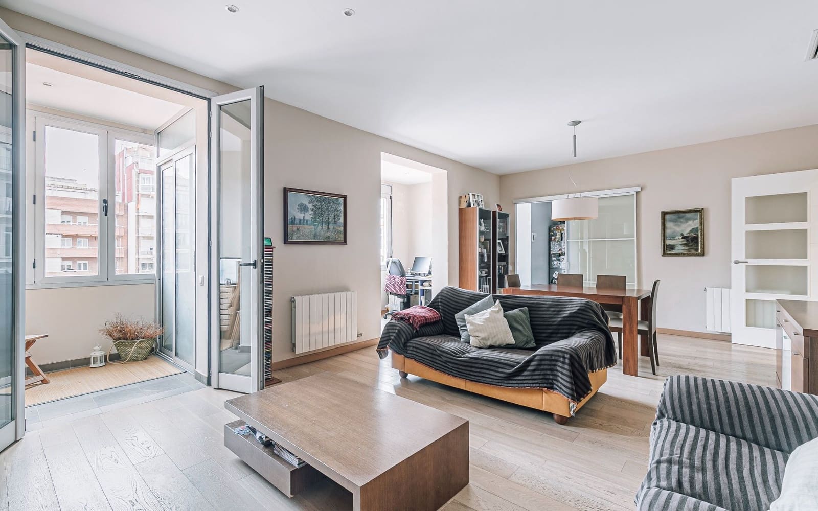 4 soveværelse Lejlighed til salg i Barcelona by - € 910.000 (Ref: 9417614)