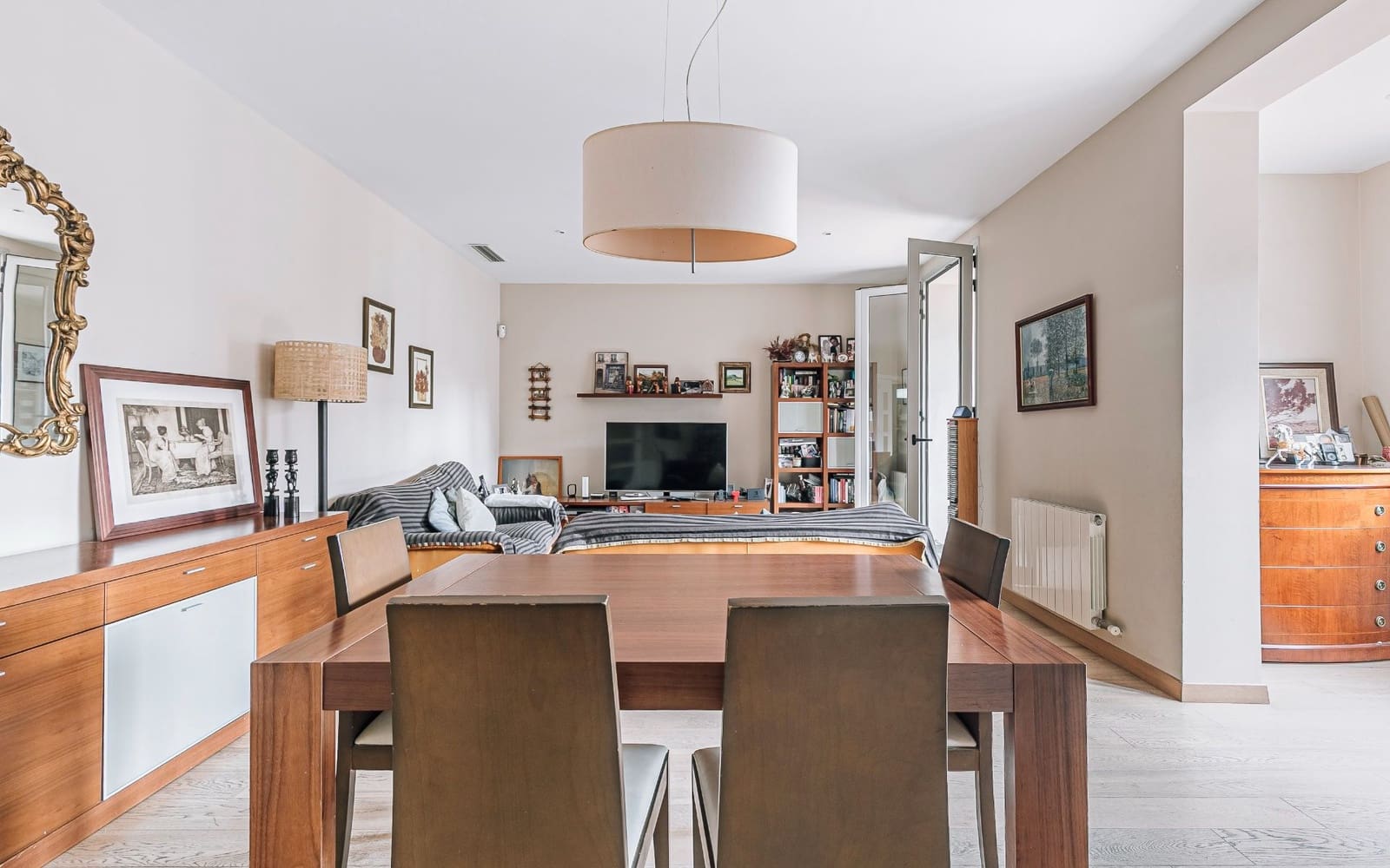 4 soveværelse Lejlighed til salg i Barcelona by - € 910.000 (Ref: 9417614)