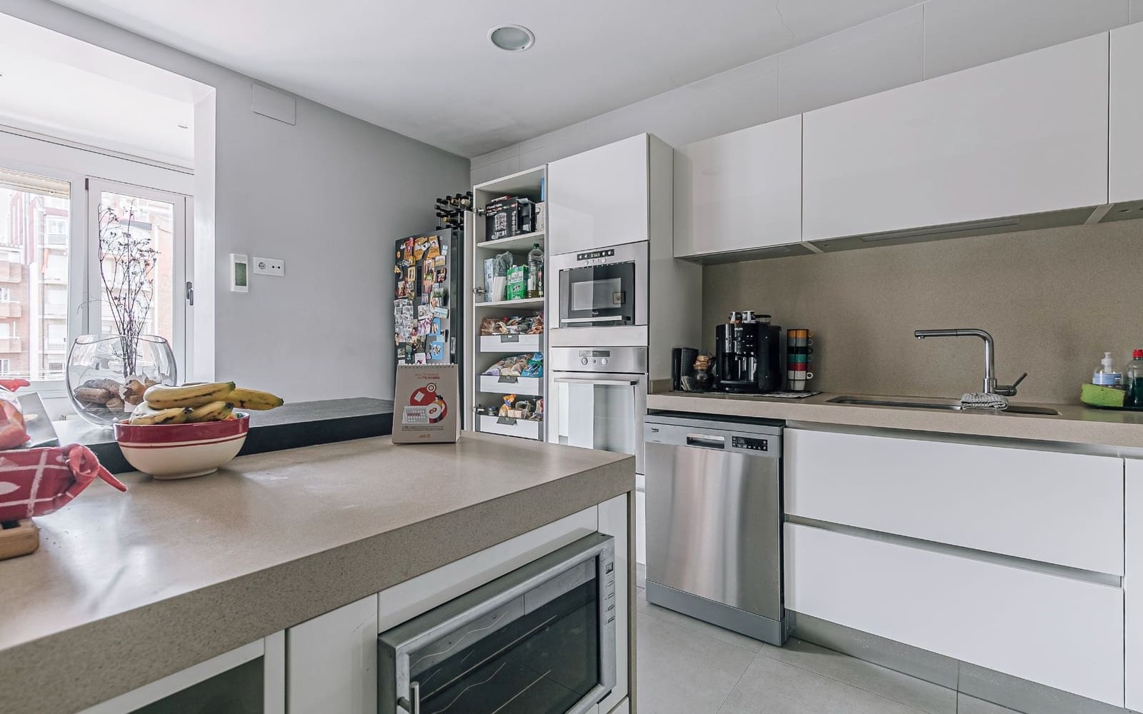 4 soveværelse Lejlighed til salg i Barcelona by - € 910.000 (Ref: 9417614)