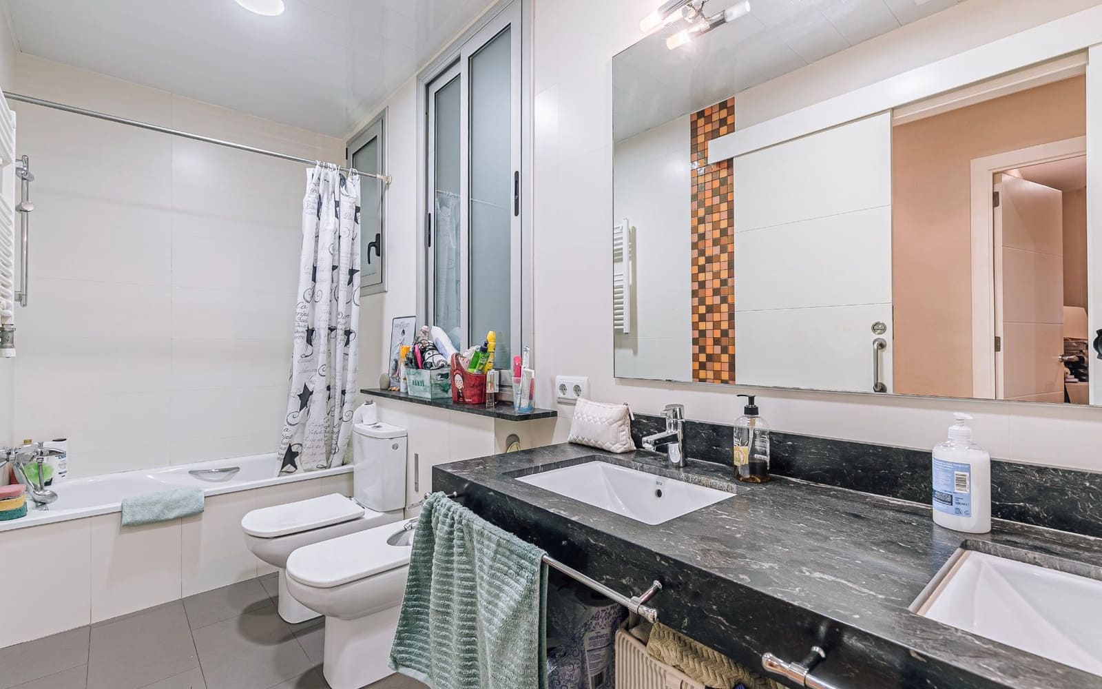 4 soveværelse Lejlighed til salg i Barcelona by - € 910.000 (Ref: 9417614)