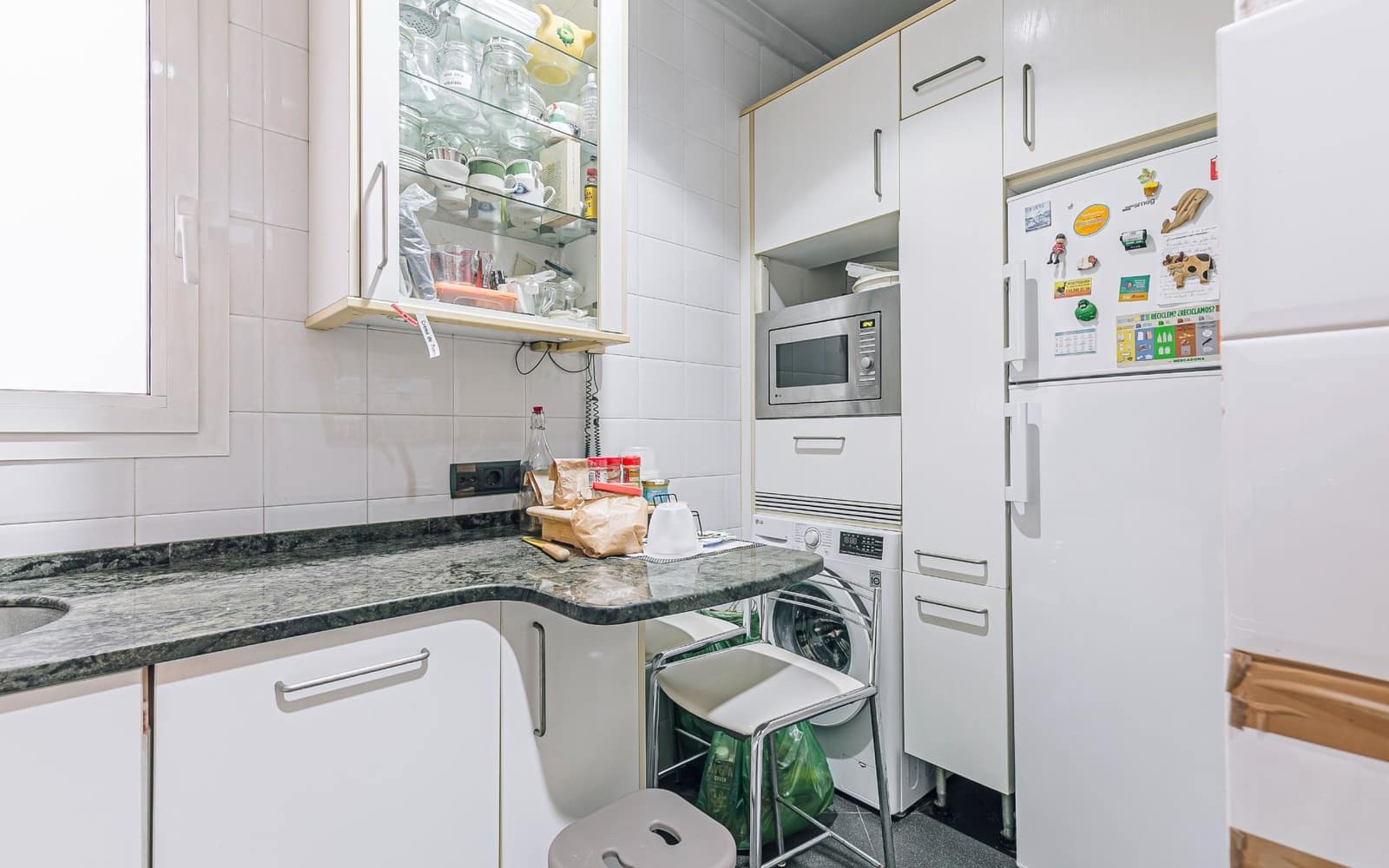 2 bedroom Penthouse for sale in Barcelona city - € 220,000 (Ref: 9417811)