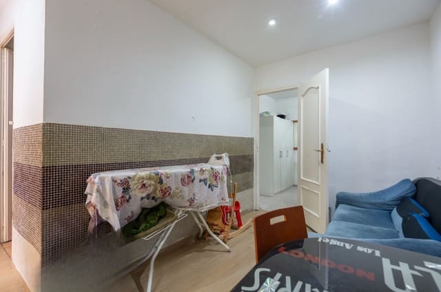 3 soveværelse Lejlighed til salg i L'Hospitalet de Llobregat - € 120.000 (Ref: 9421759)