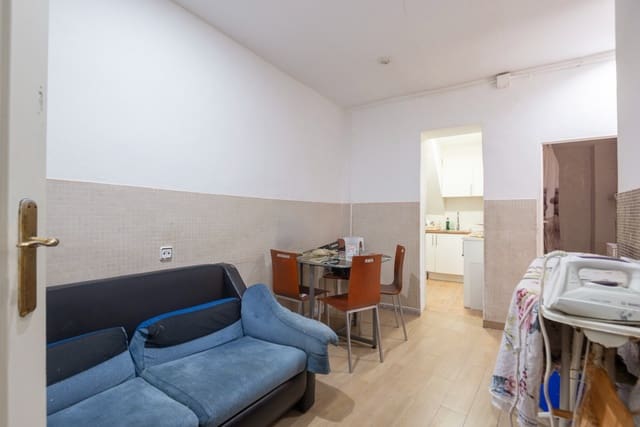 3 soveværelse Lejlighed til salg i L'Hospitalet de Llobregat - € 120.000 (Ref: 9421759)