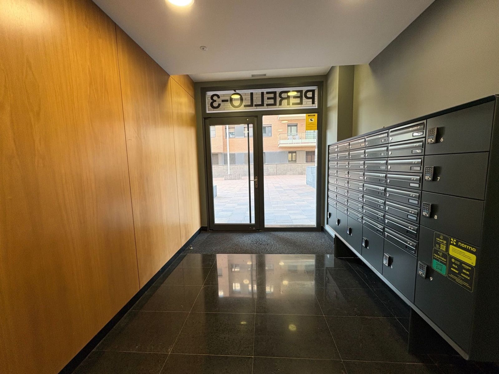 2 soveværelse Lejlighed til salg i Barcelona by med swimmingpool garage - € 529.000 (Ref: 9432766)