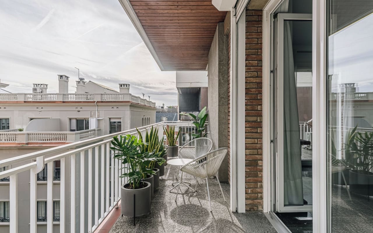 5 soveværelse Lejlighed til salg i Barcelona by med garage - € 1.245.000 (Ref: 9435022)